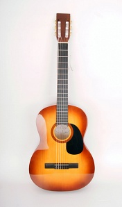 101L-52 Гитара классическая, нейлон, глянцевая. Strunal